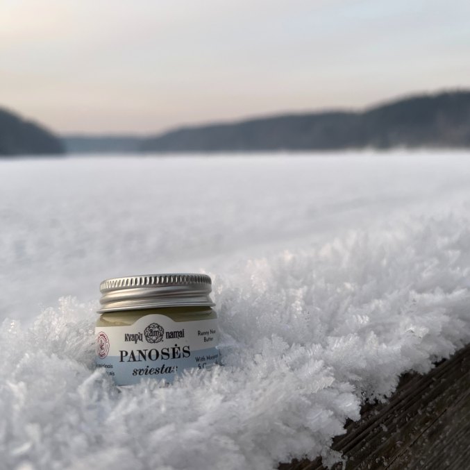 Kvapusis PANOSĖS SVIESTAS (tepalas) su mairūnais ir ramunėlėmis