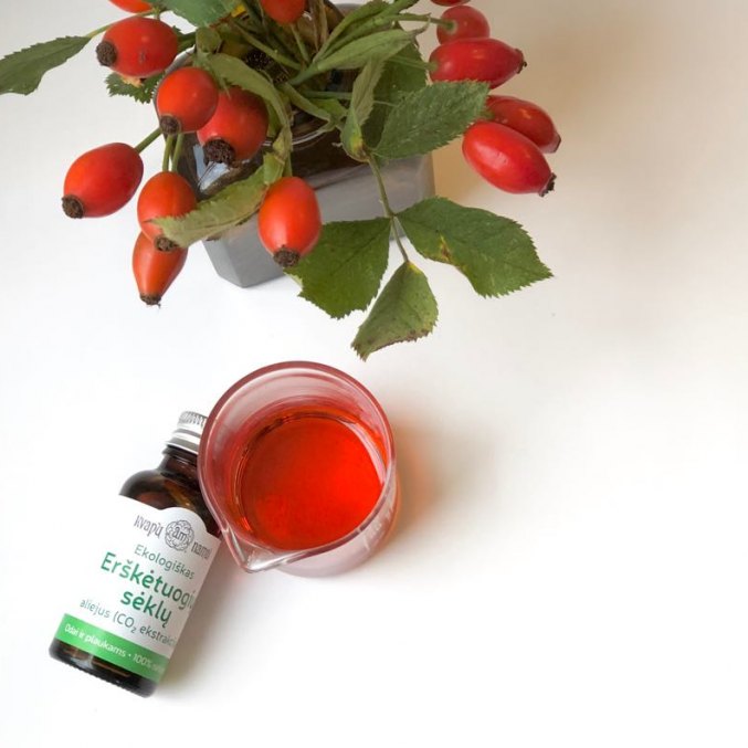 Rosehip Oil (CO2 extract)