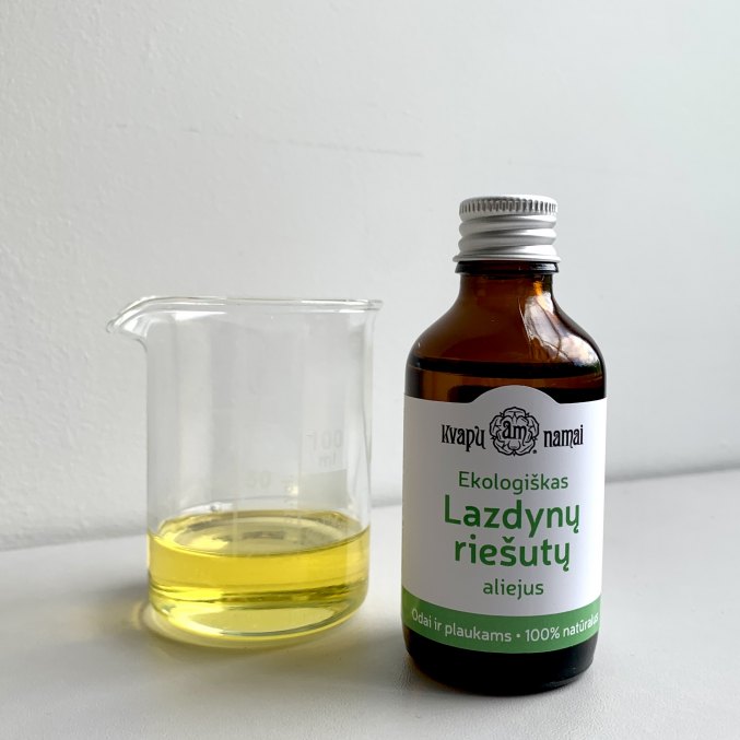 Hazelnut oil